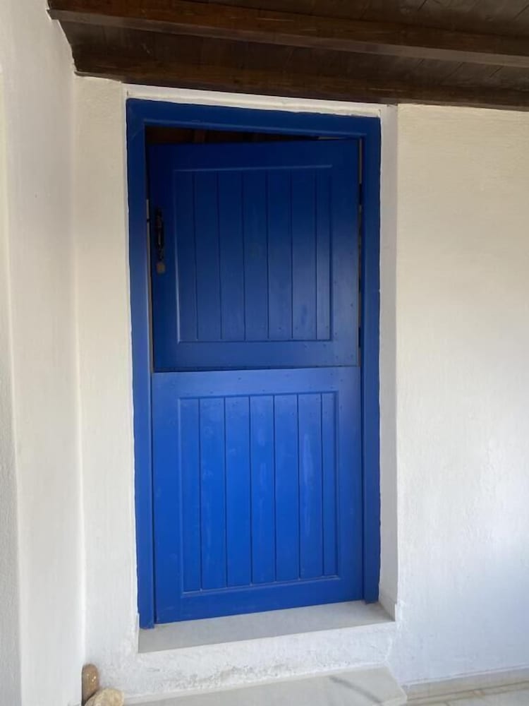 Фото Azure Blue Studios