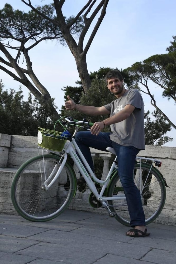 Фото Bed&BikeRome Giulio Cesare