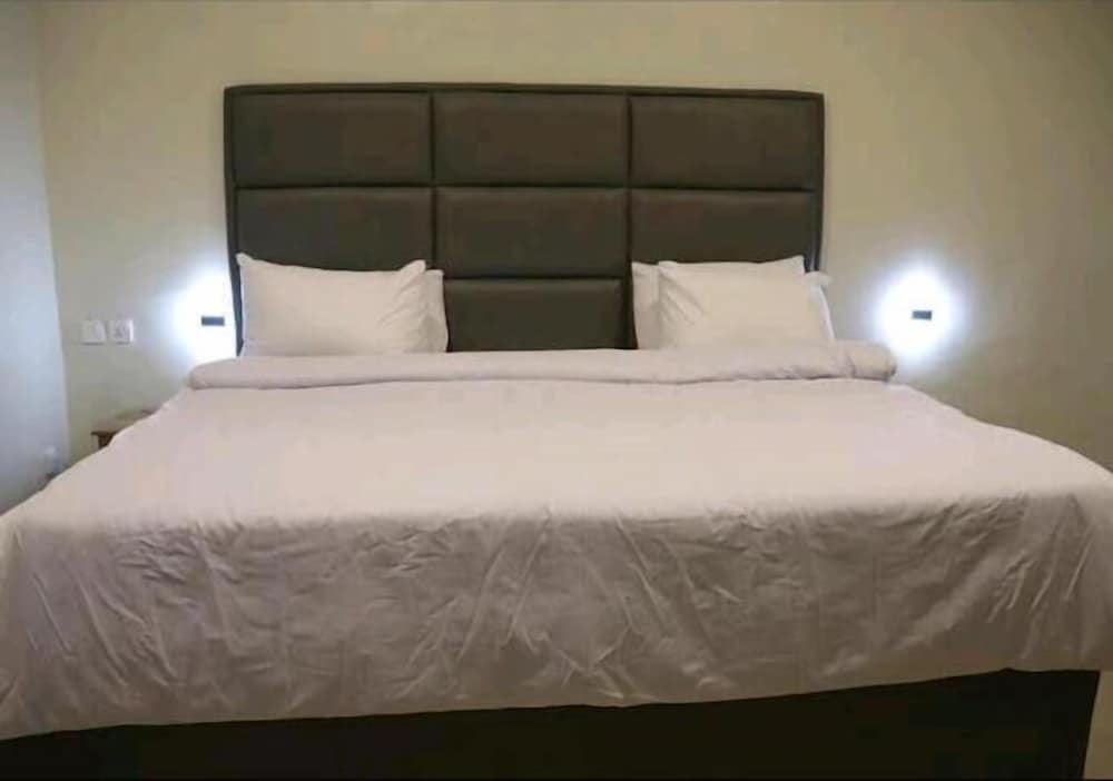 Фото Bronx Suite by Jaynice Homes Lekki