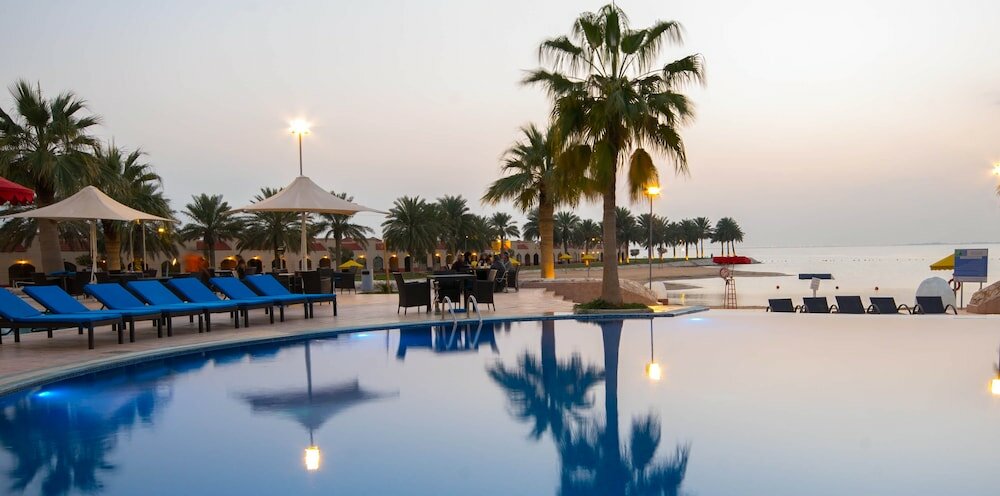 Фото Mena Holiday Beach Resort Half Moon Bay