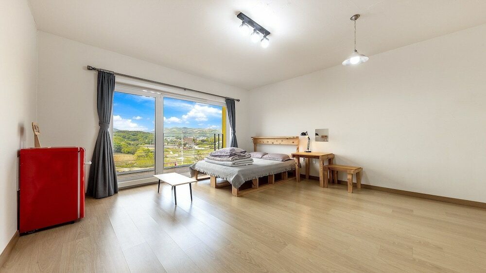 Фото Ganghwado Labyrinthos Companimal Pension