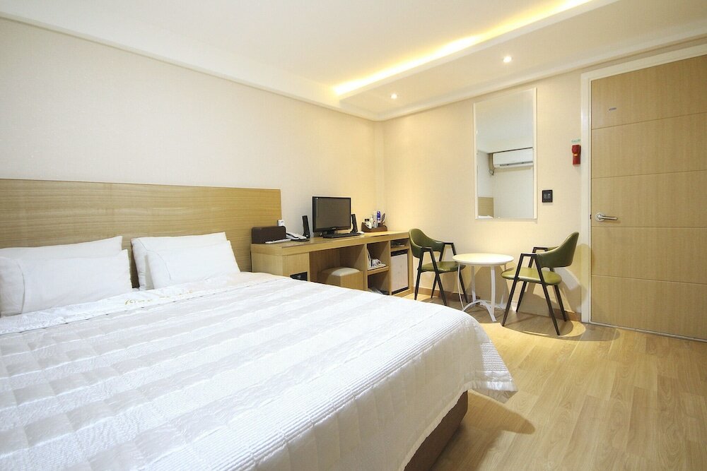 Фото Yeosu One Self Check-in Motel