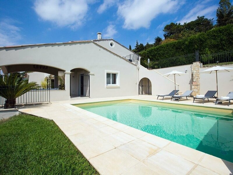 Гостиница Les Chambres D'hôtes de Mougins by Villa Stephanie в Мужене