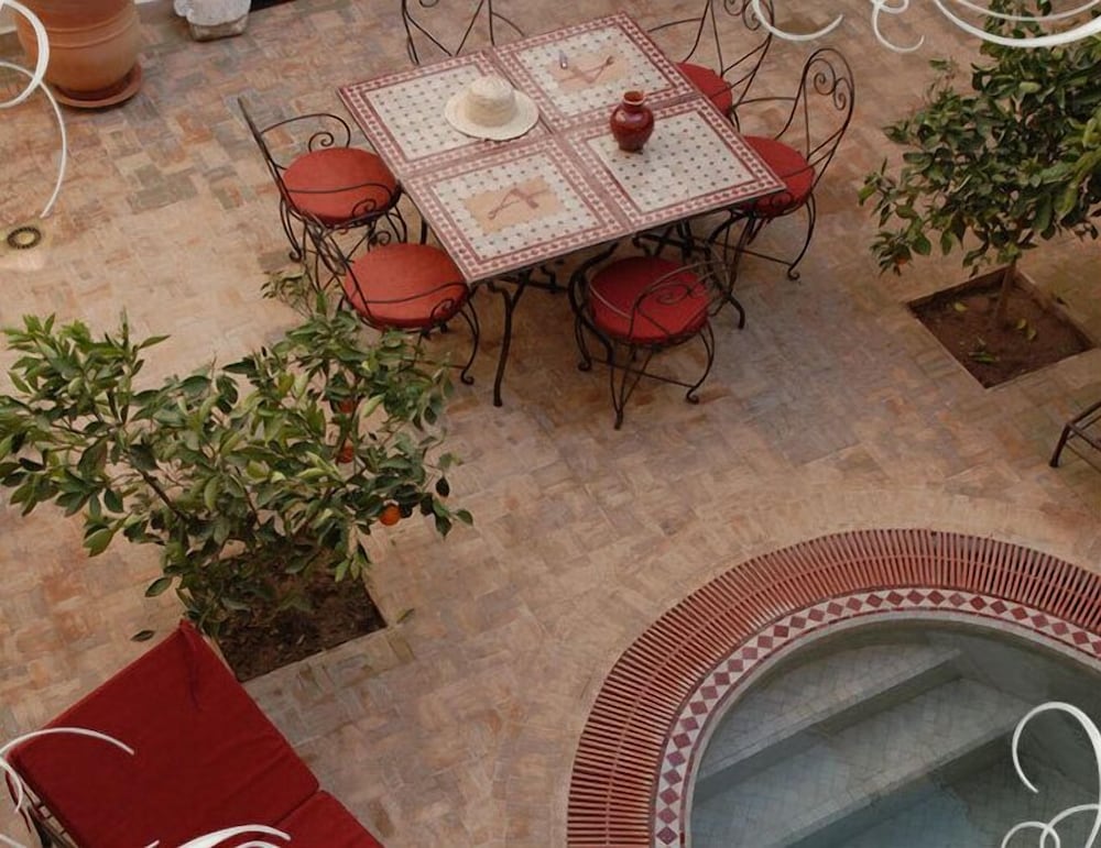 Фото Riad Assaada