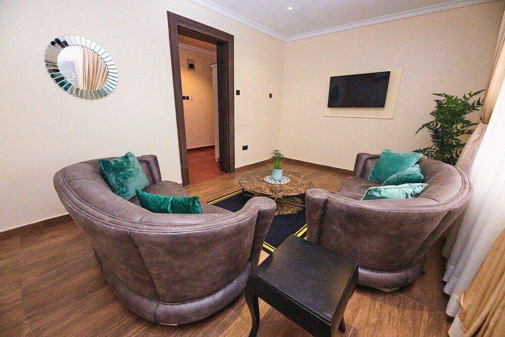 Фото Oak Havens Hotel