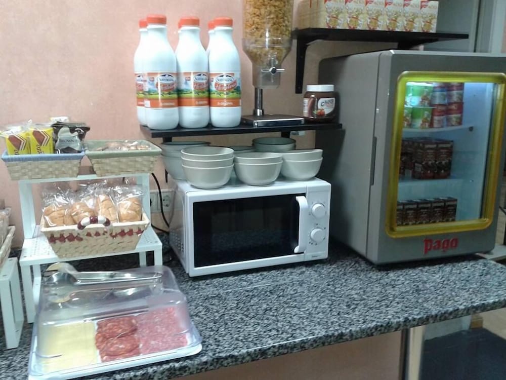 Фото Hostal Cataluña