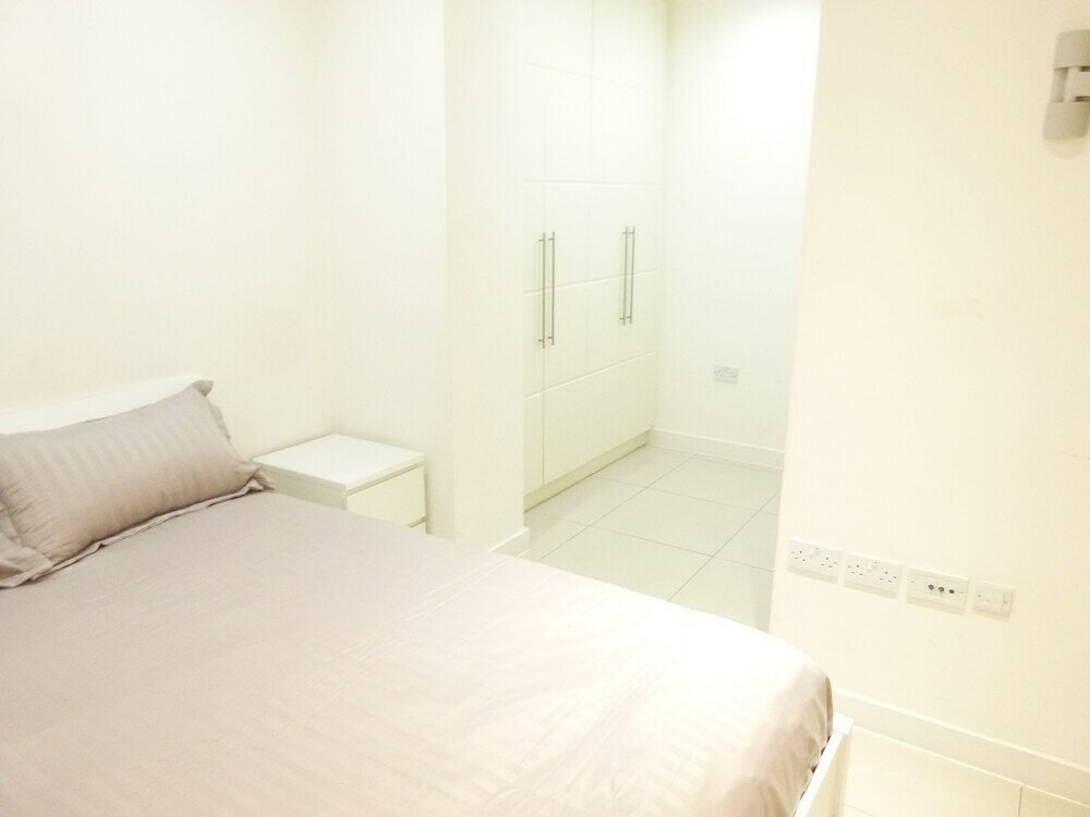 Фото Ss Property Hub - Apartment close to Hyde Park