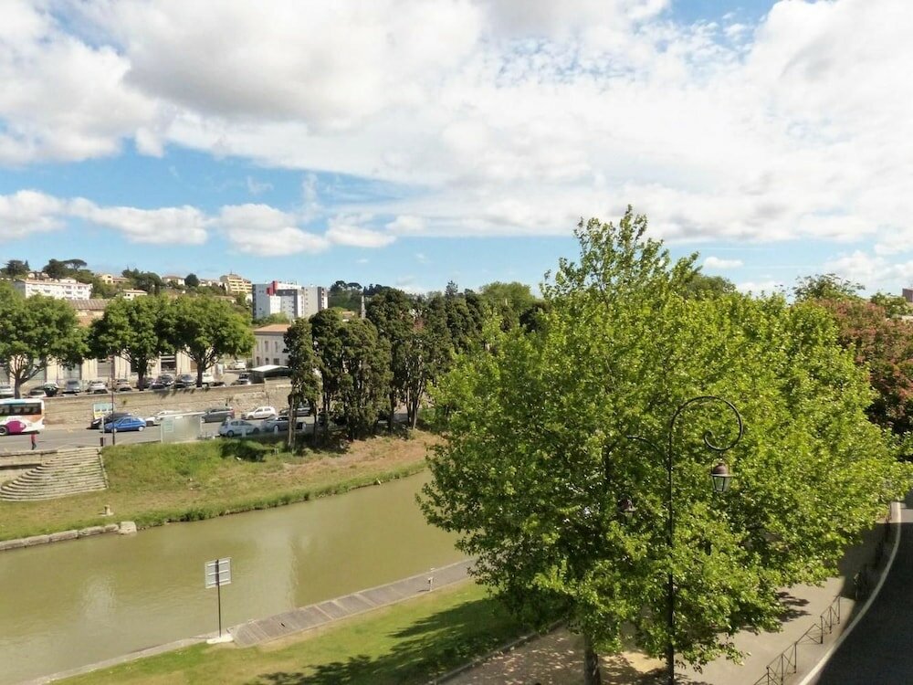 Фото Le Bristol Gites urbains