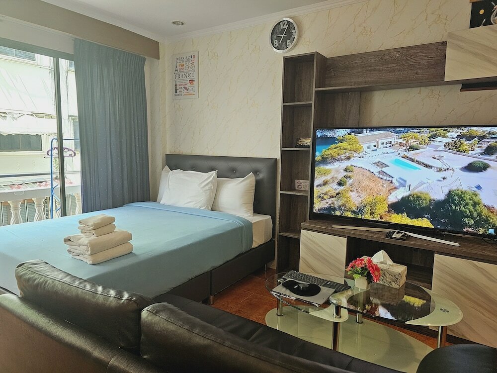 Фото Patong Central Residence & Apartment