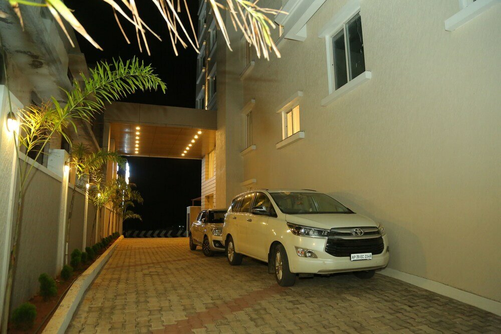 Фото Misty Ocean-A Bergamont Group of Hotels