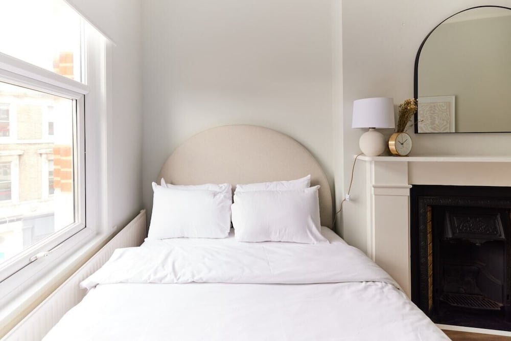 Фото The Fulham Escape - Alluring 5bdr Flat