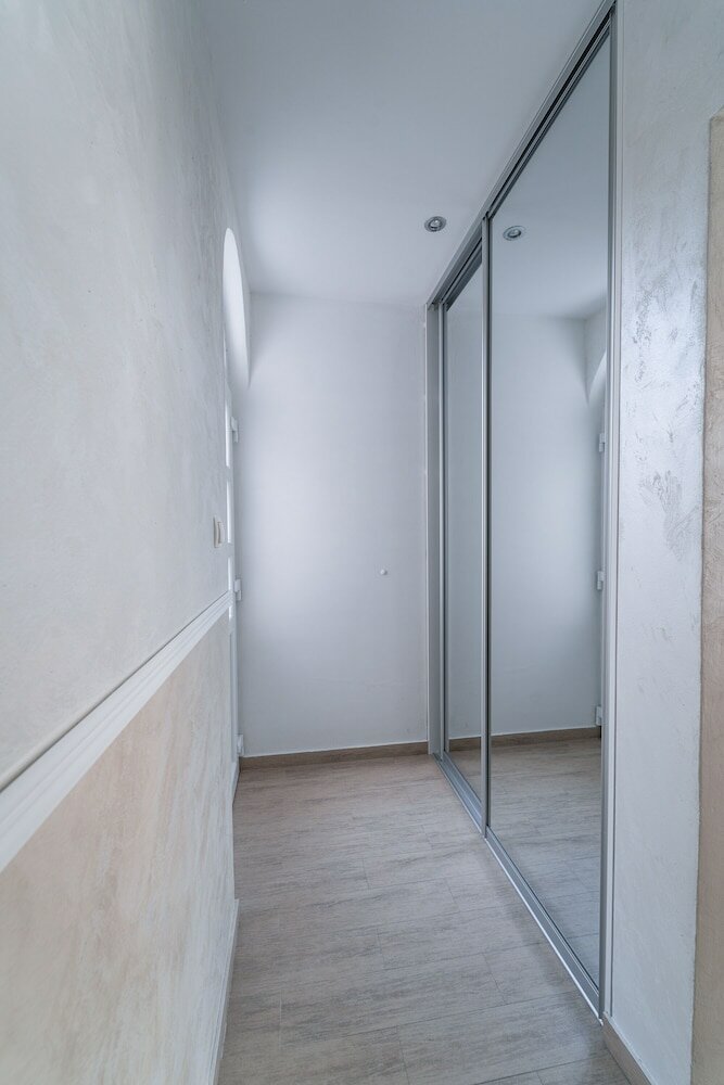 Фото Studio Apartment with garden