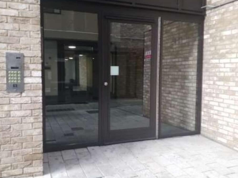 Фото Stunning Modern 1 Bedroom Apartment Near Canary Wharf