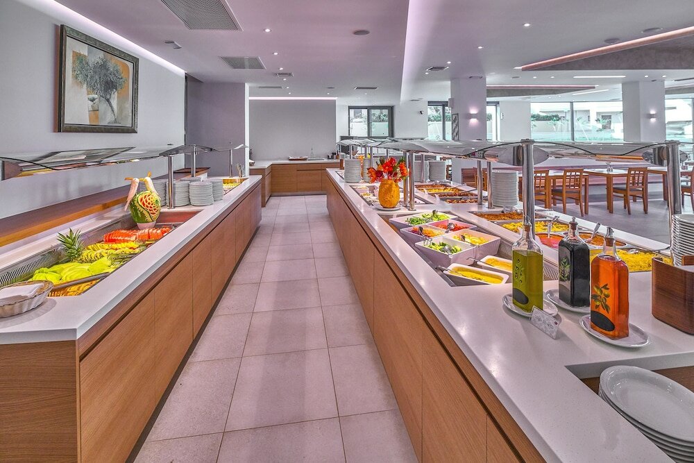 Фото Silver Beach Hotel