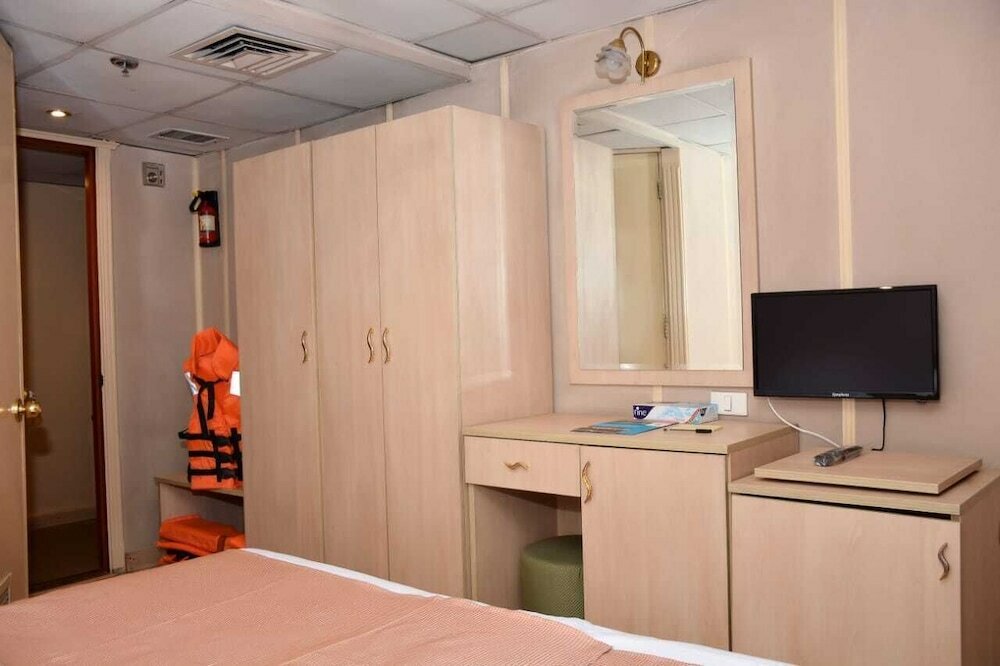 Фото Queen isis floating hotel in minya