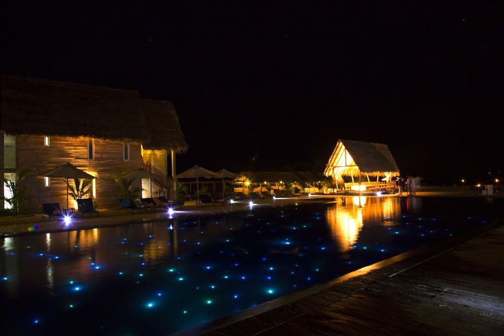 Фото Maalu Maalu Resort & SPA Pasikuda
