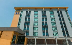 Гостиница B2 Surat Thani Premier Hotel