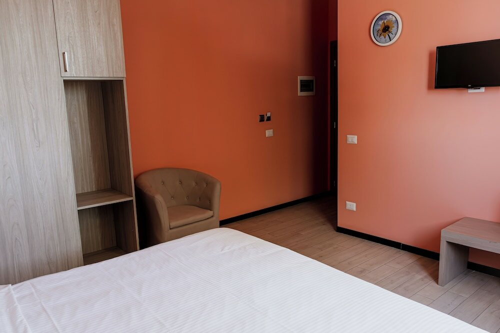 Фото Queen Hotel