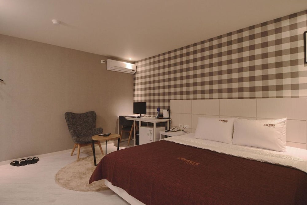 Фото Busan Deokcheon 2heaven