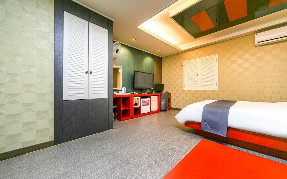 Фото Pohang Haedodong Olleh Motel