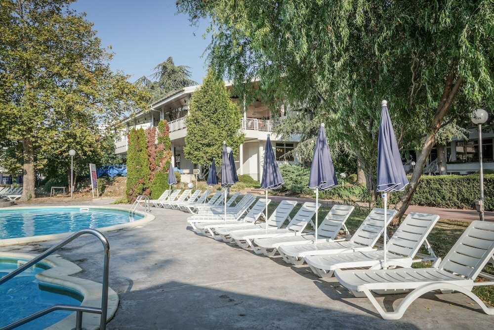 Фото отеля 2