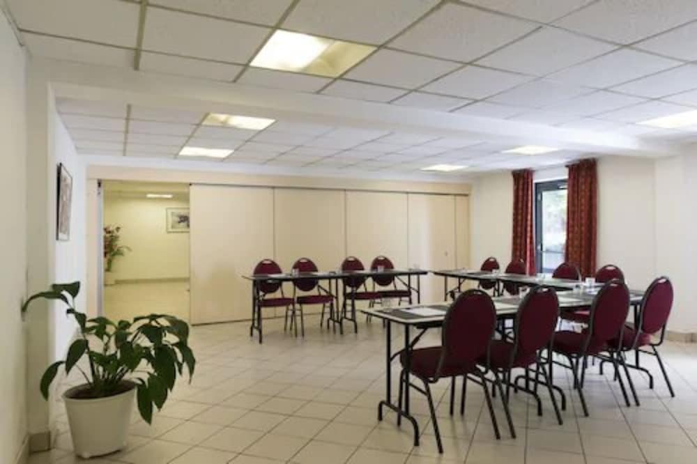 Фото The Originals City, Hôtel Paris Sud, Orly-Draveil