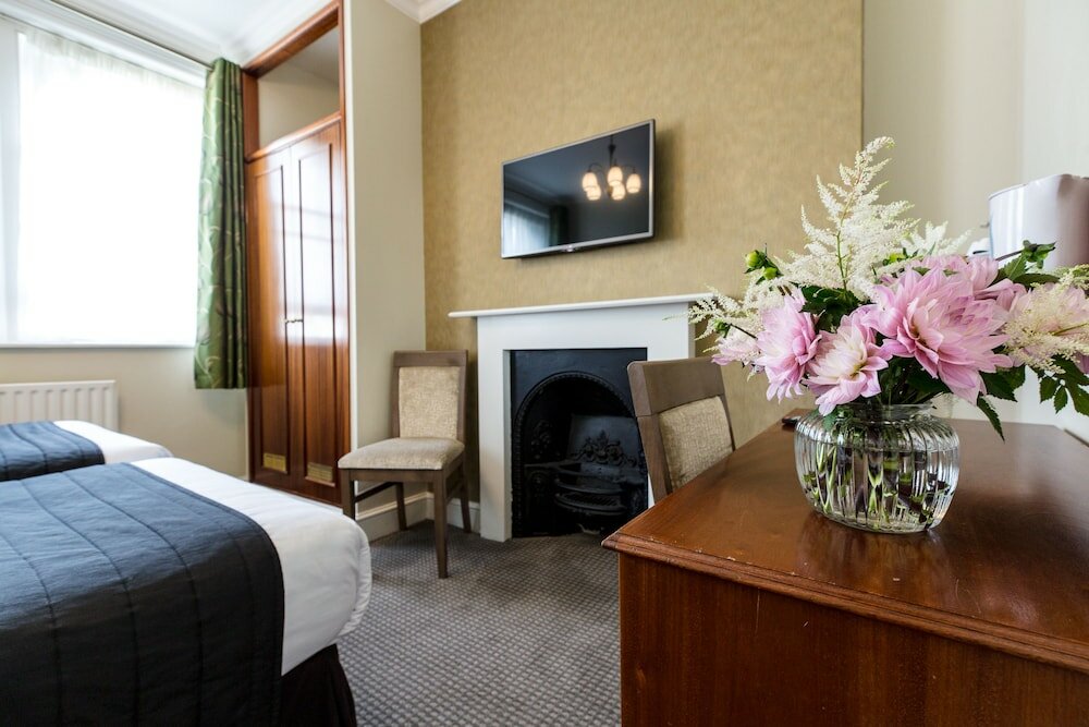 Фото Kensington Gardens Hotel