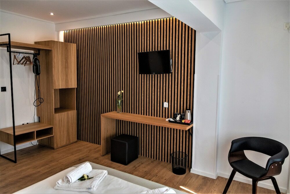 Фото Ampoulos Rooms & Apartments