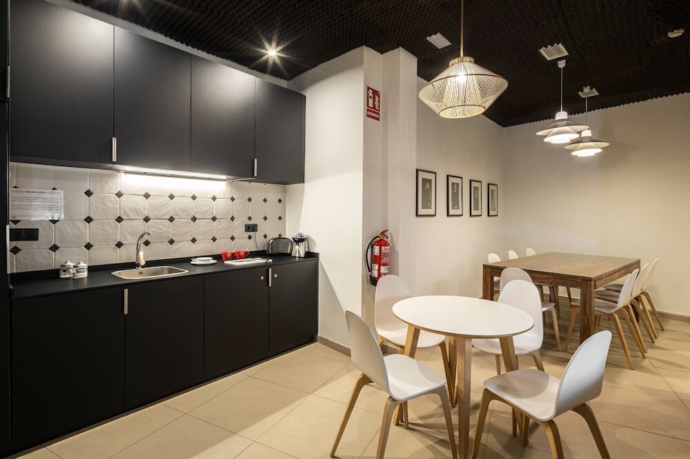 Фото Toc Hostel Málaga