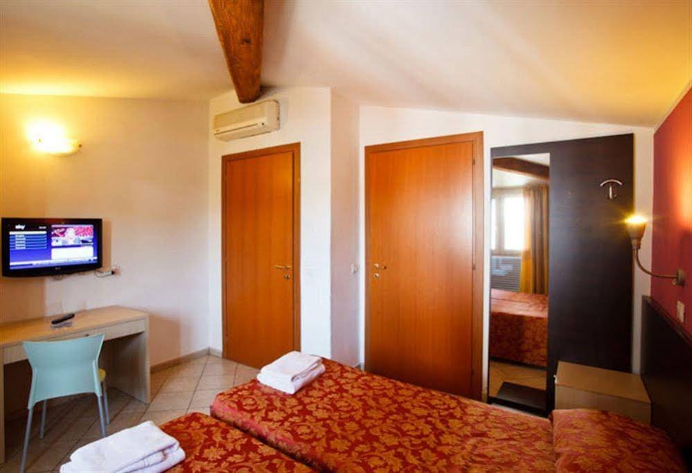 Фото Hotel Brenta Milano