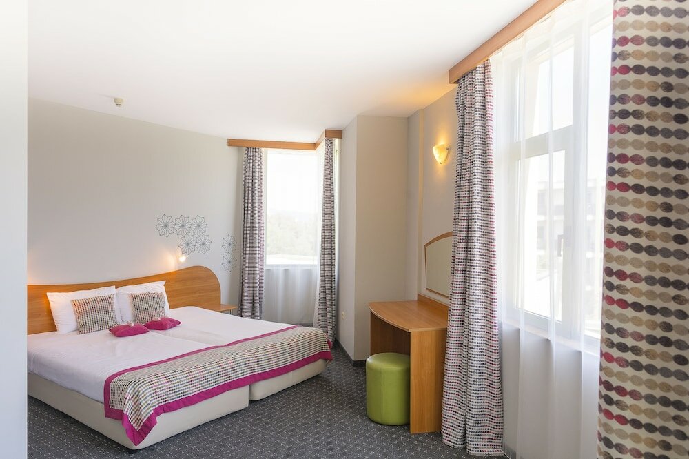 Фото Mpm Kalina Garden Hotel