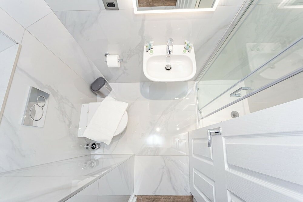 Фото Courtfield Apartments