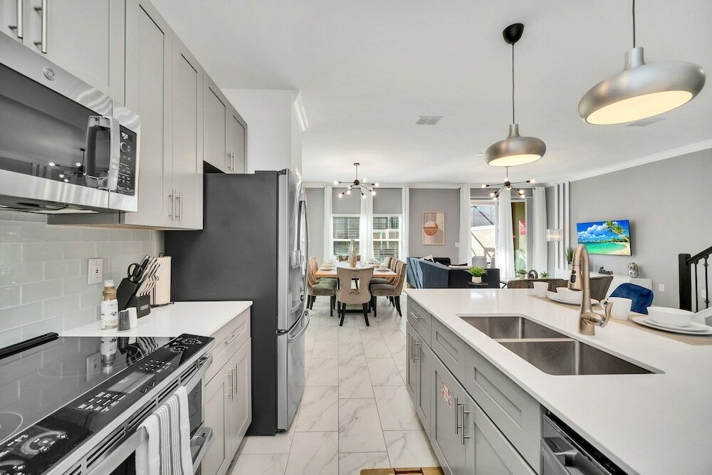 Фото 4200 Paragraph Drive