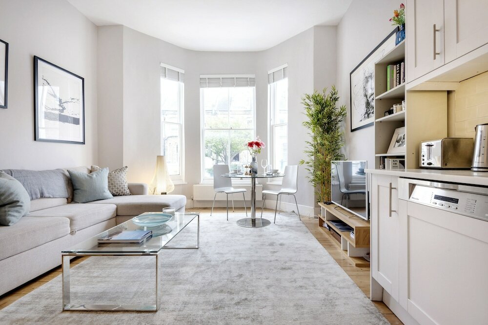 Фото Contemporary Clapham Home Near Wandsworth Common