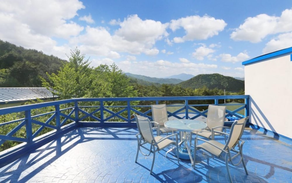 Фото Yangyang Lodes Pool Villa