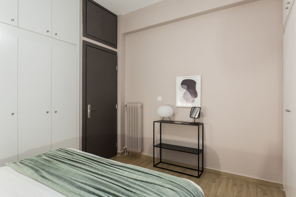 Фото Gorgeous 1br Apartment in Kolonaki