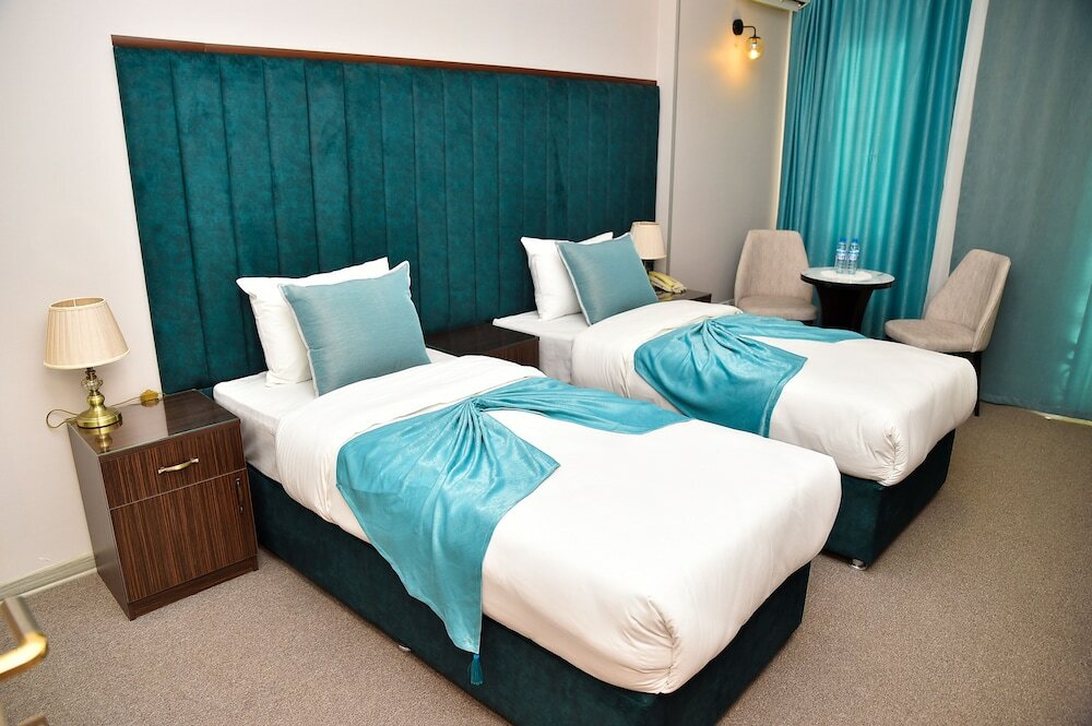 Фото Karat Inn Hotel