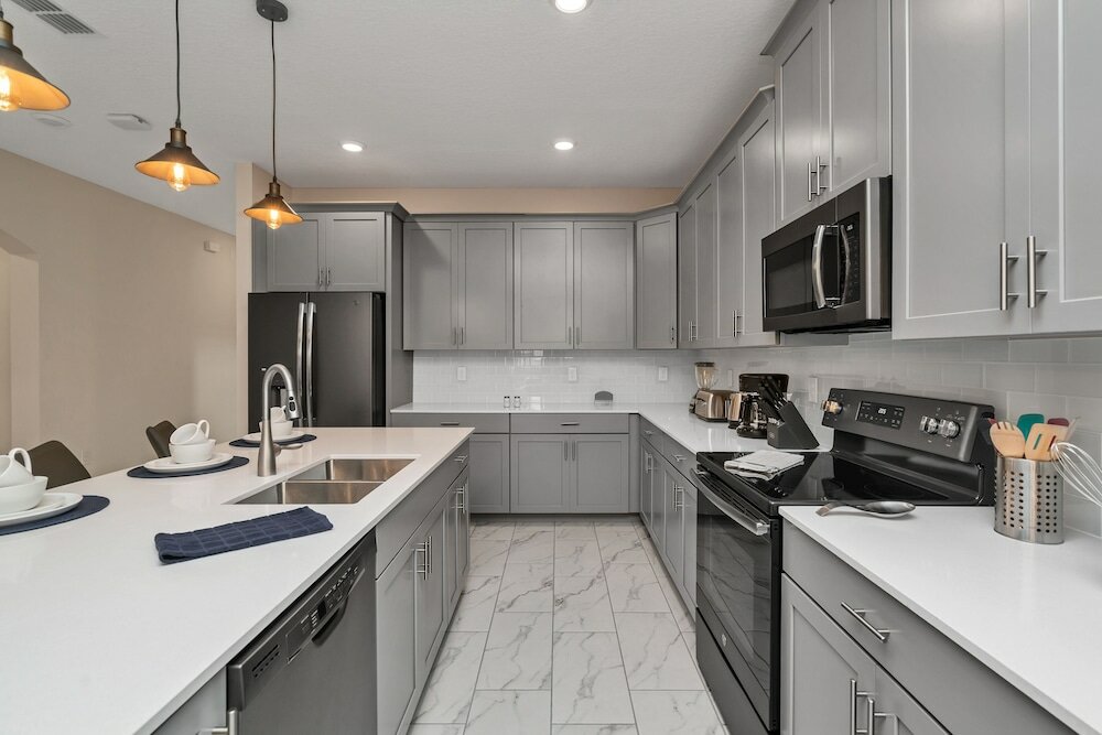 Фото Edgy, Modern 6 Bed 5 Bath