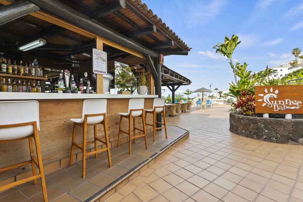 Фото Wyndham Residences Costa Adeje