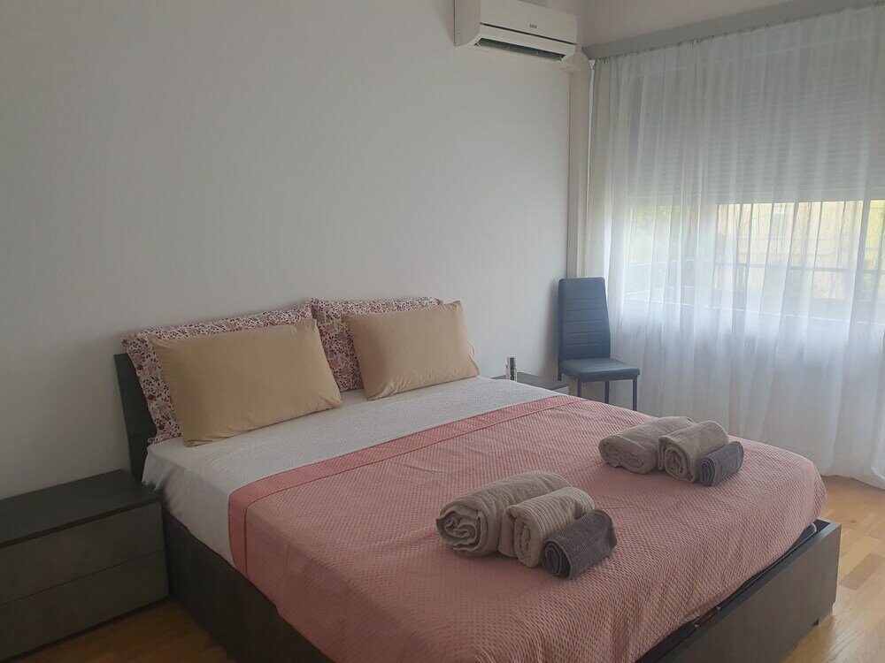 Фото Executive Central Splitted 2 Floors Flat