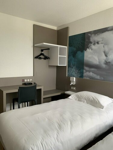 Гостиница Kyriad Direct - Bourg les Valence