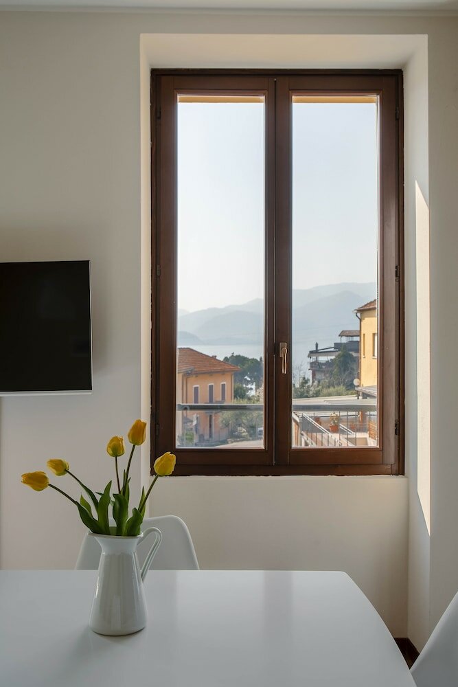 Фото Holiday Apartment 10- San Siro lake Como