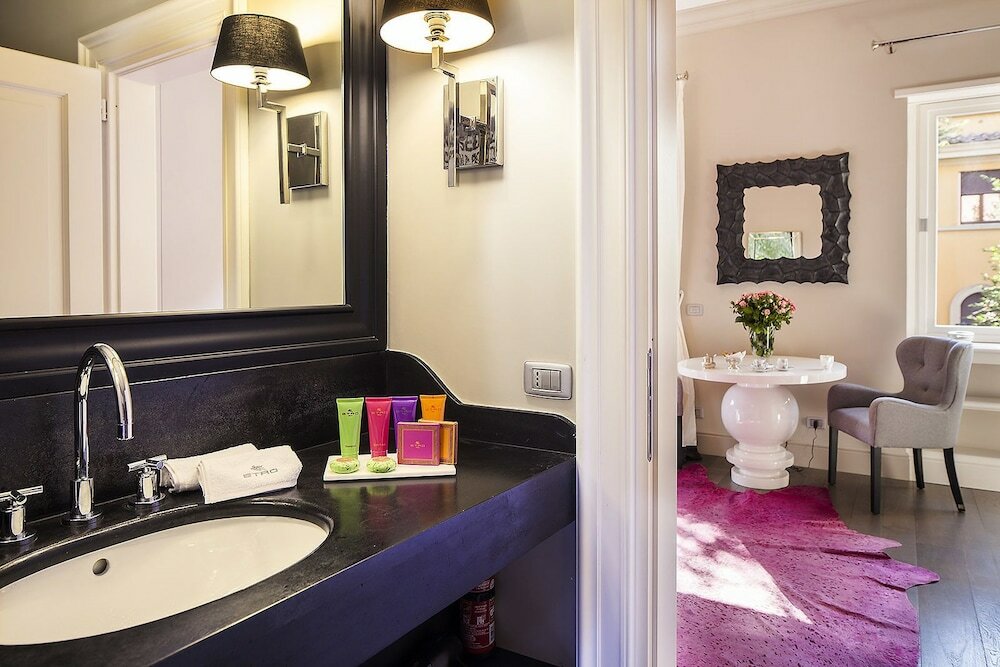 Фото Pepoli9 Design Suites in Rome