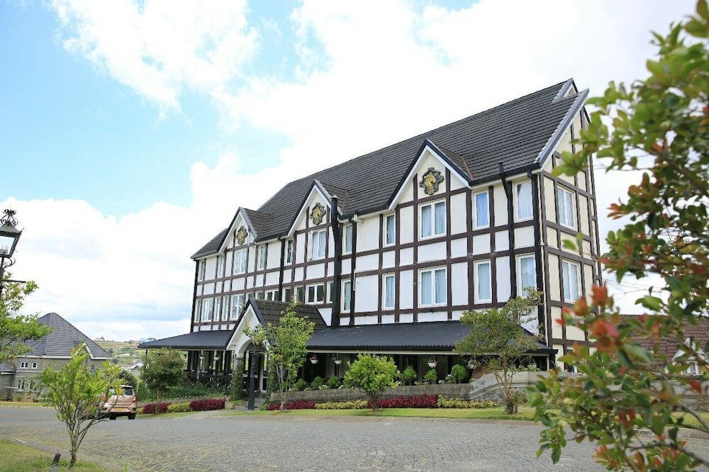 Фото отеля 1