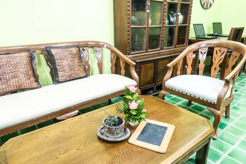 Фото Plus Hostel Ayutthaya