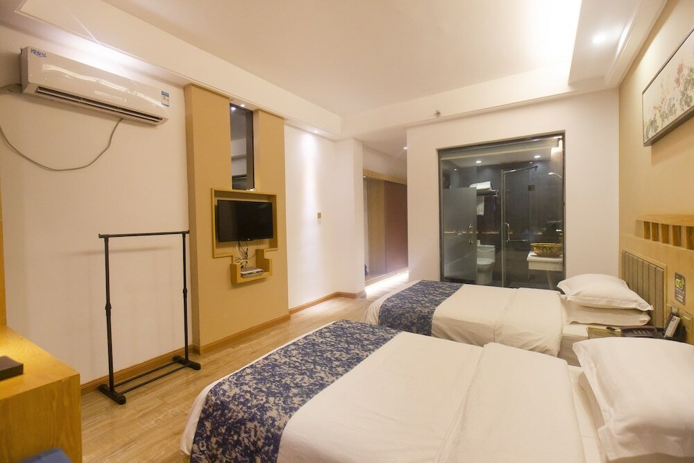 Фото Zhangjiajie Yunqi Inn