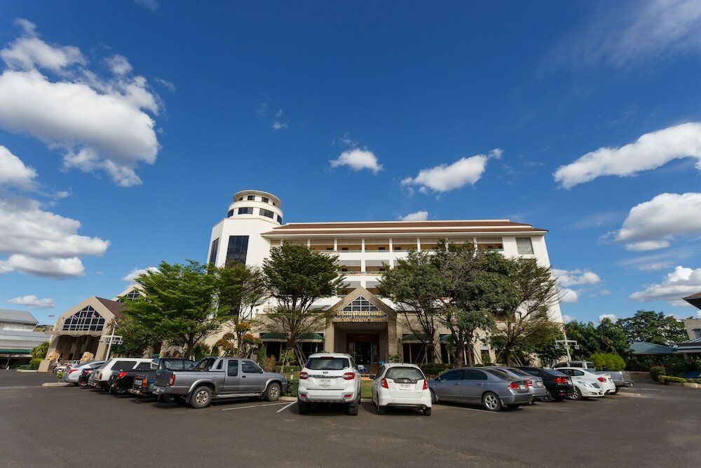 Фото Surin Majestic Hotel