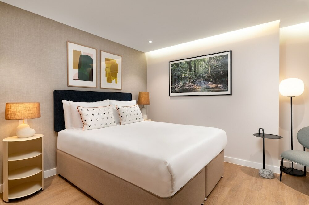 Фото The Lincoln Suites