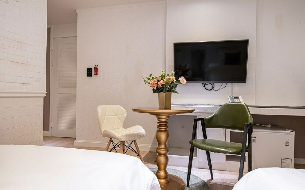 Фото Seocho Toad Hotel