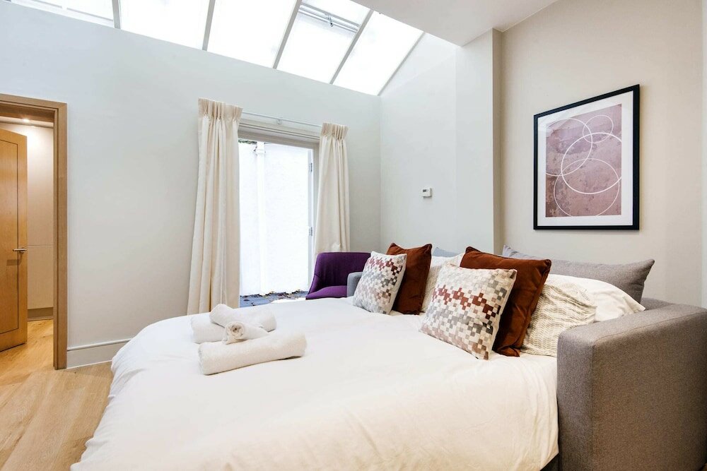 Фото Belgravia 1 Bed Stylish Apartment